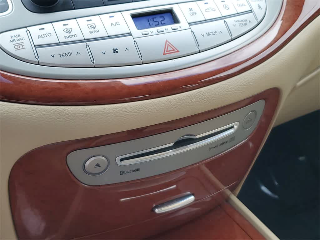 Thumbnail: 2013 Hyundai Genesis - 27