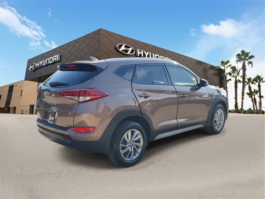 Thumbnail: 2017 Hyundai Tucson - 3