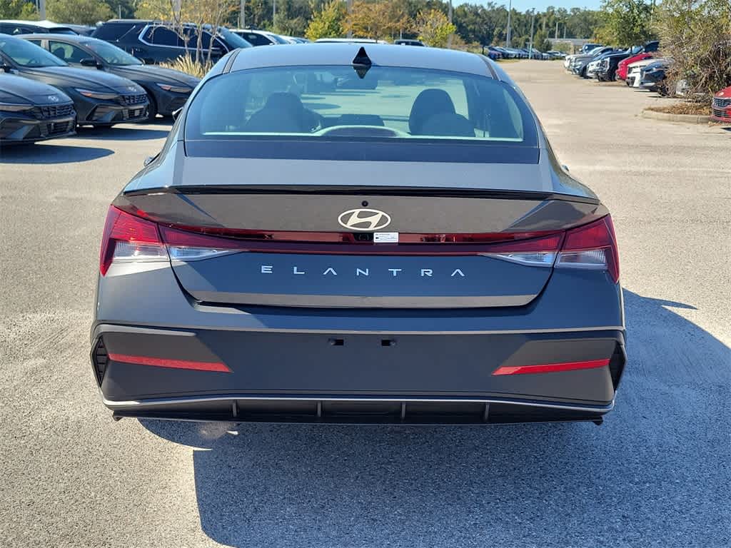 Thumbnail: 2025 Hyundai Elantra - 9