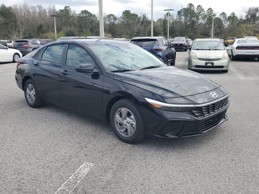 Thumbnail: 2026 Hyundai Elantra - 4