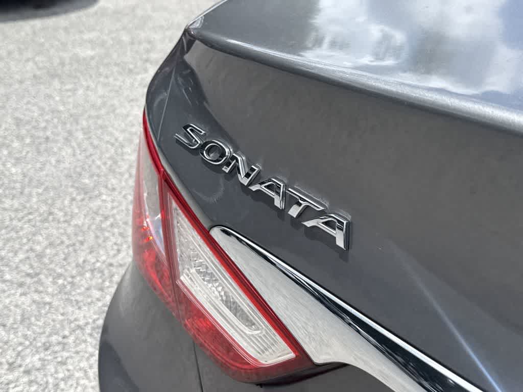 Thumbnail: 2013 Hyundai Sonata - 6