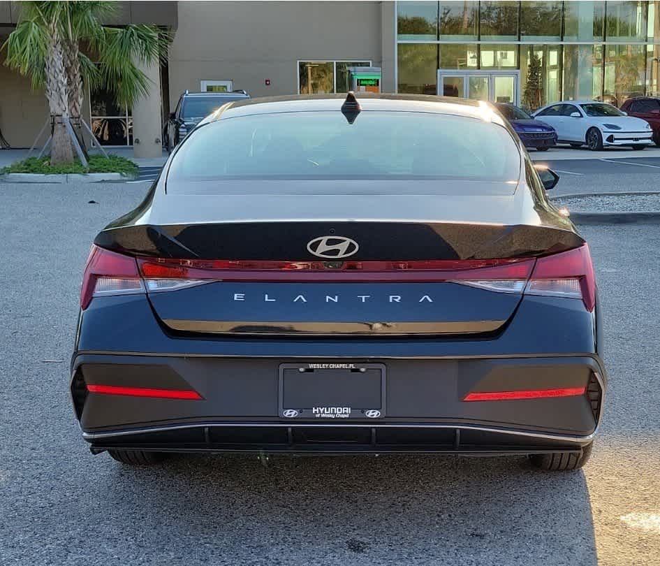 Thumbnail: 2024 Hyundai Elantra - 9