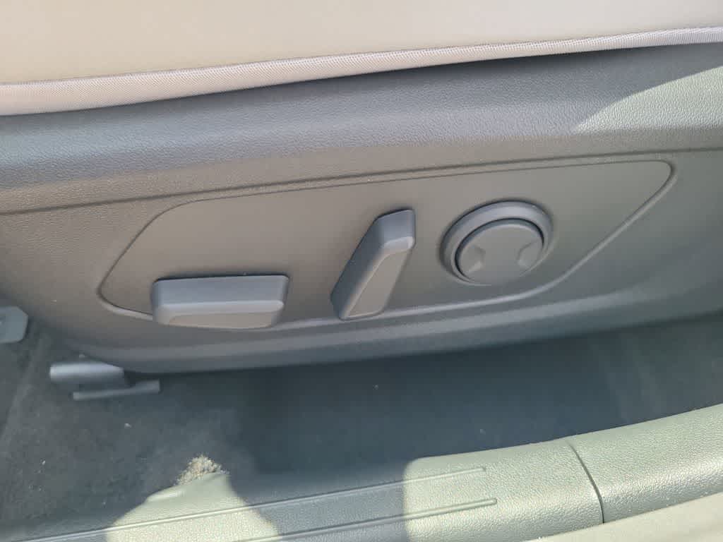Thumbnail: 2026 Hyundai Elantra - 15