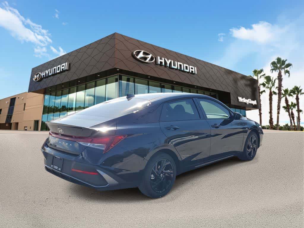 Thumbnail: 2026 Hyundai Elantra - 3