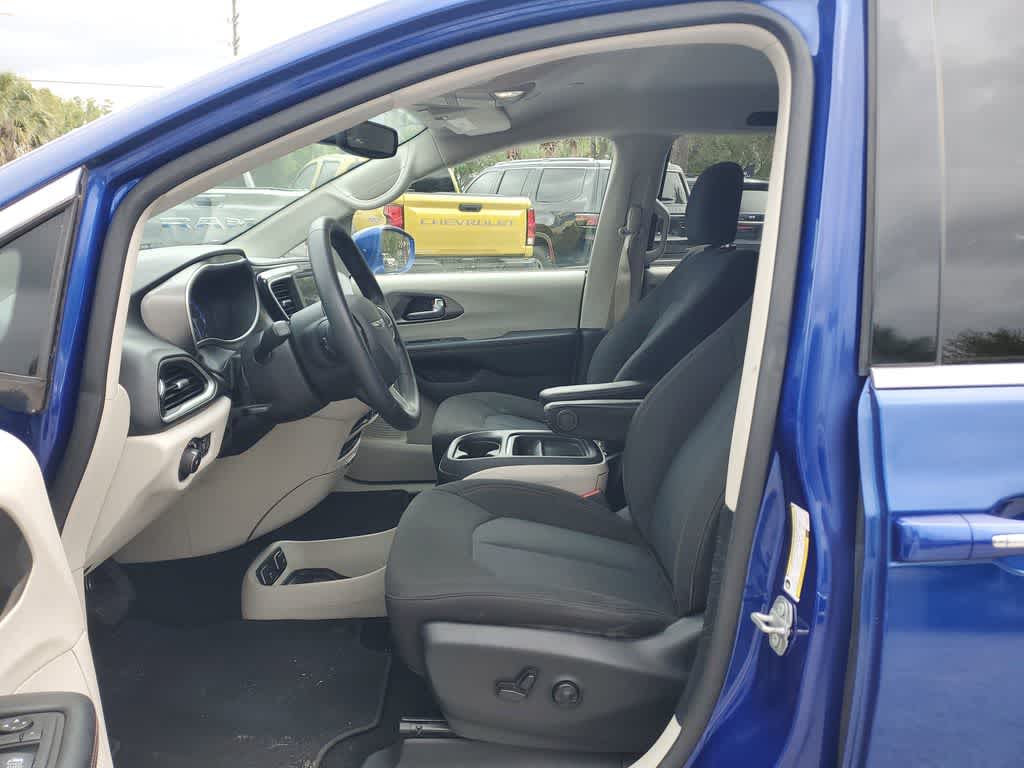 Thumbnail: 2020 Chrysler Pacifica - 20