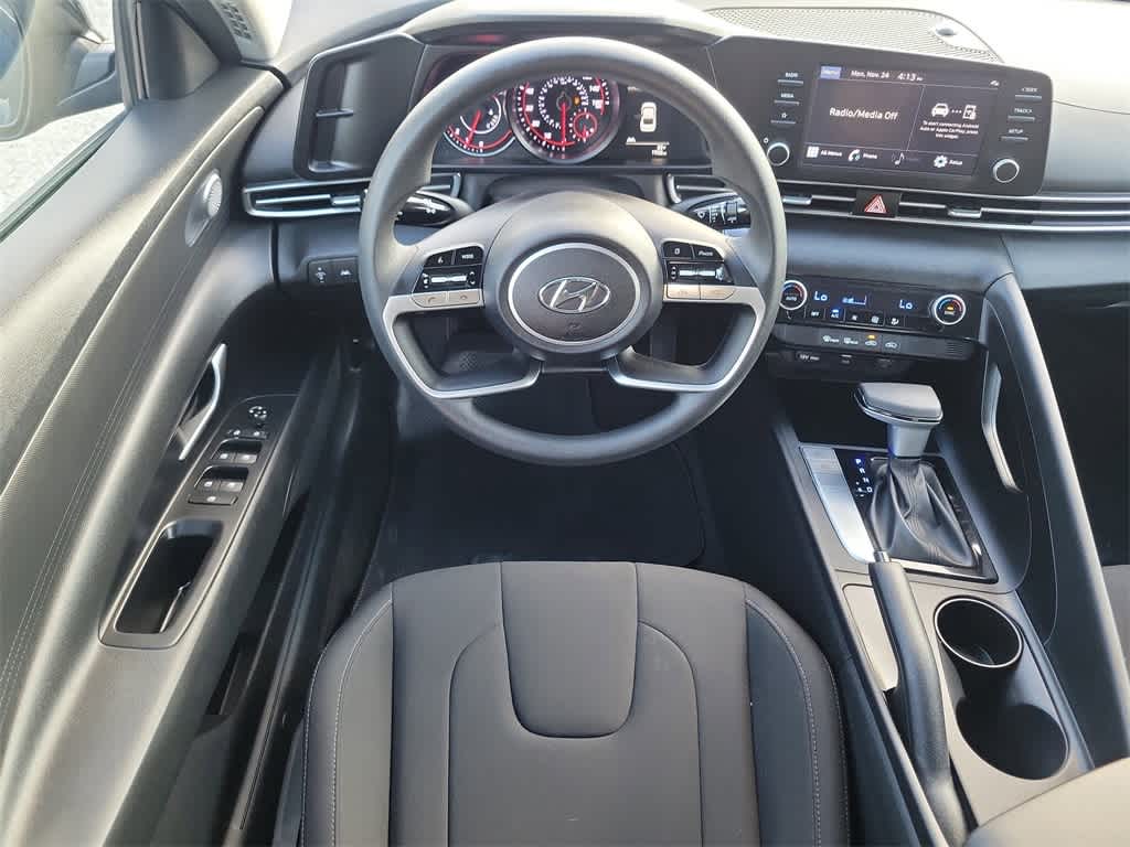 Thumbnail: 2023 Hyundai Elantra - 14