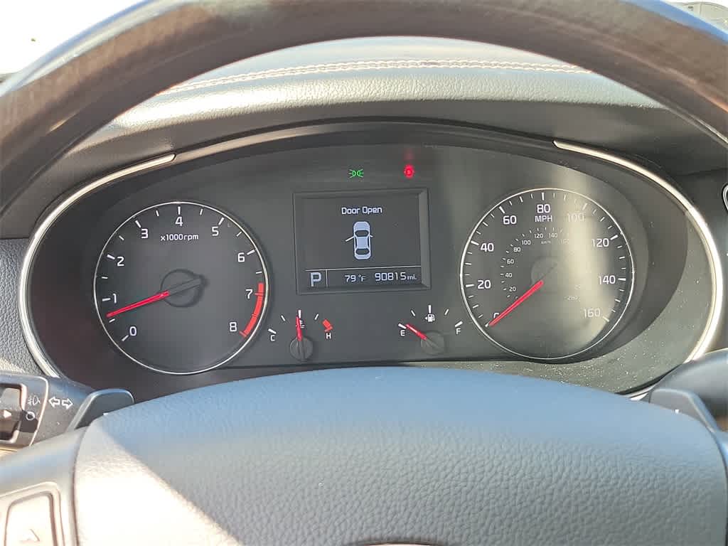 2015 Kia Cadenza Premium 26