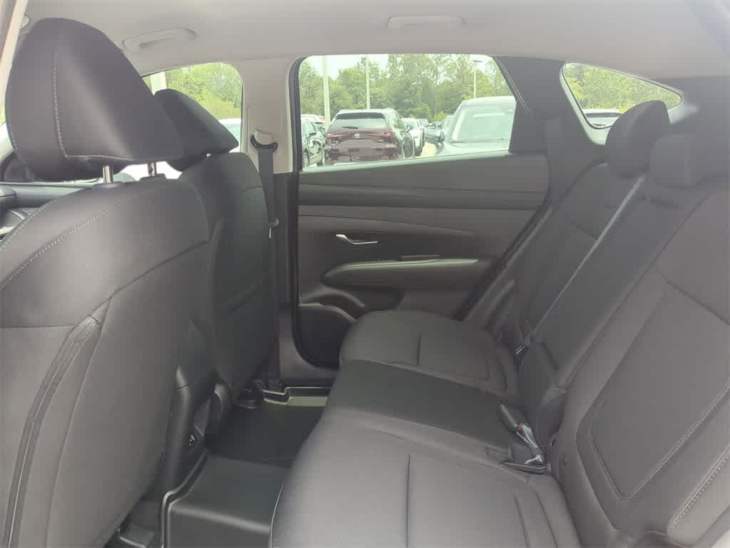 2025 Hyundai Tucson SE 14