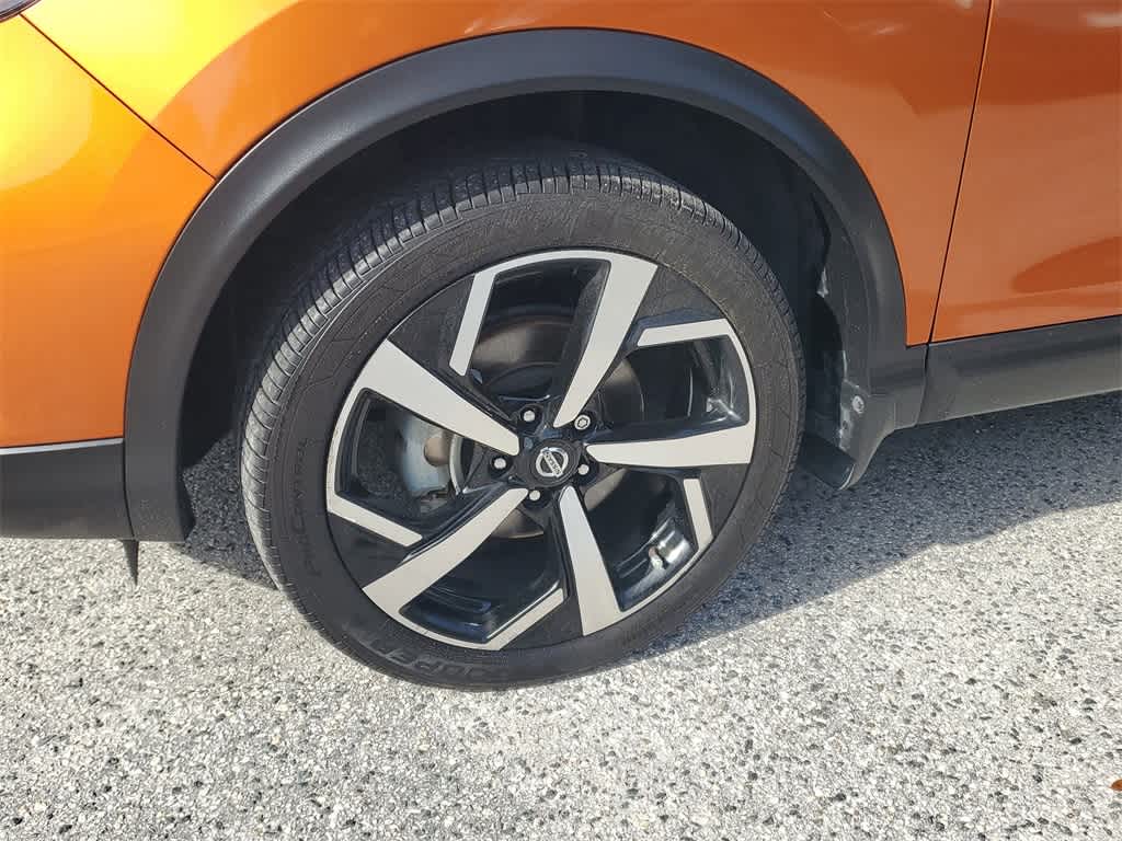 Thumbnail: 2021 Nissan Rogue Sport - 5