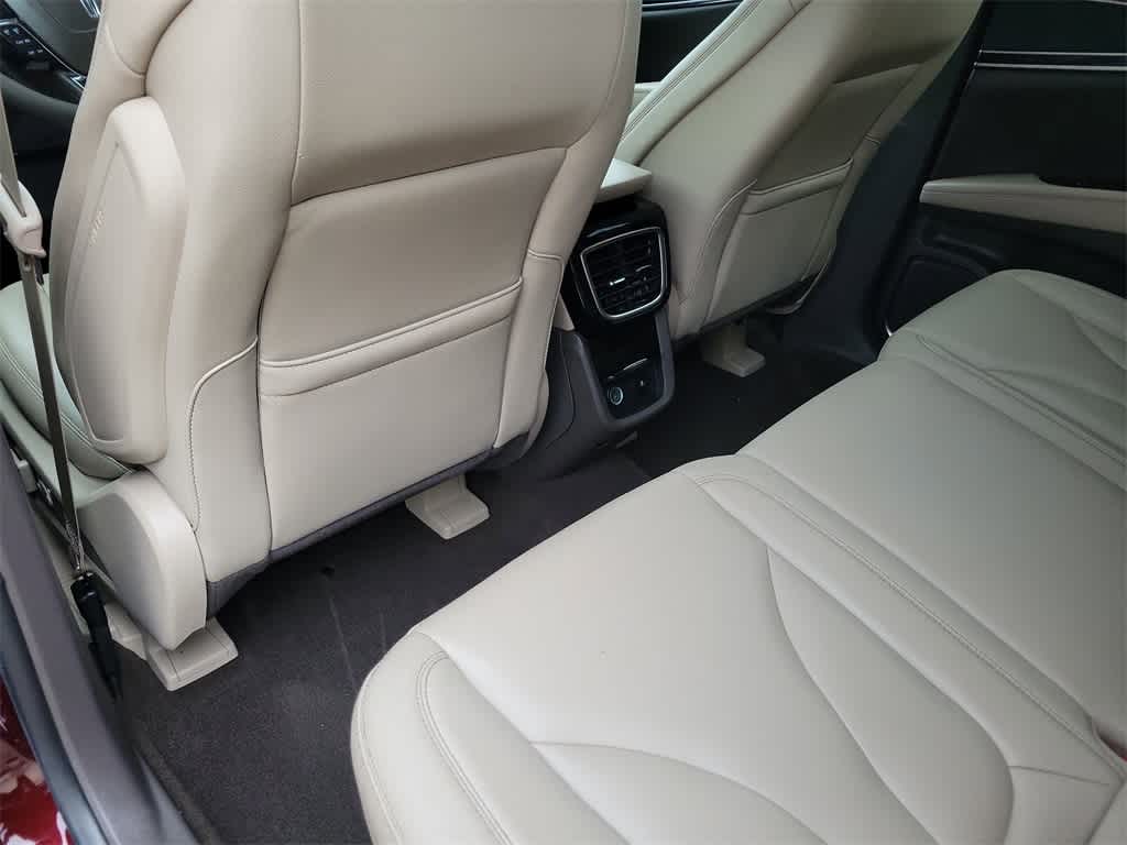 Thumbnail: 2023 Lincoln Nautilus - 11