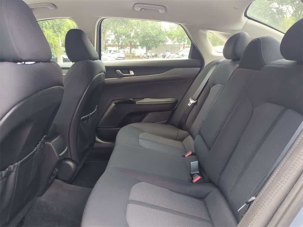 2023 Kia K5 LXS 9