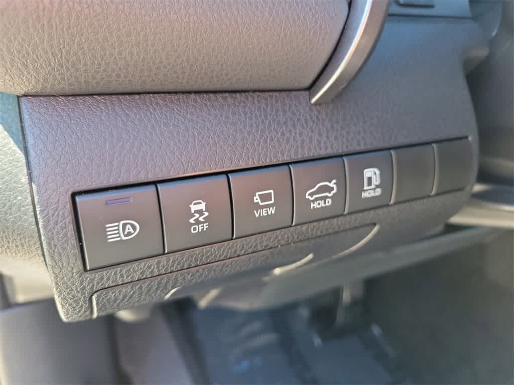 Thumbnail: 2022 Toyota Camry - 21