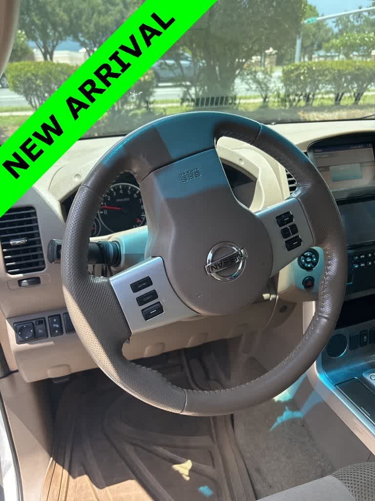 Thumbnail: 2012 Nissan Pathfinder - 3