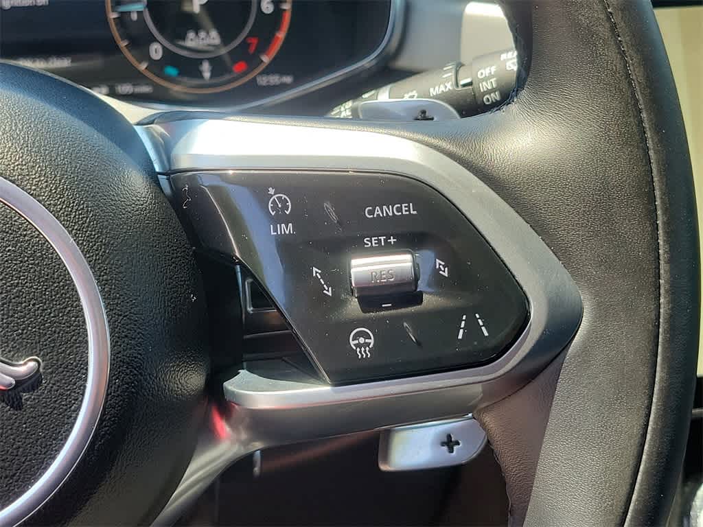 Thumbnail: 2025 Jaguar F-Pace - 27