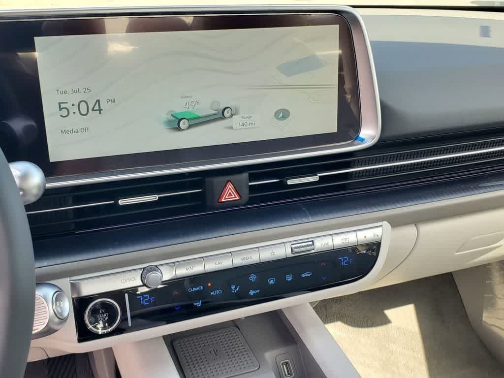 Thumbnail: 2023 Hyundai Ioniq 6 - 17