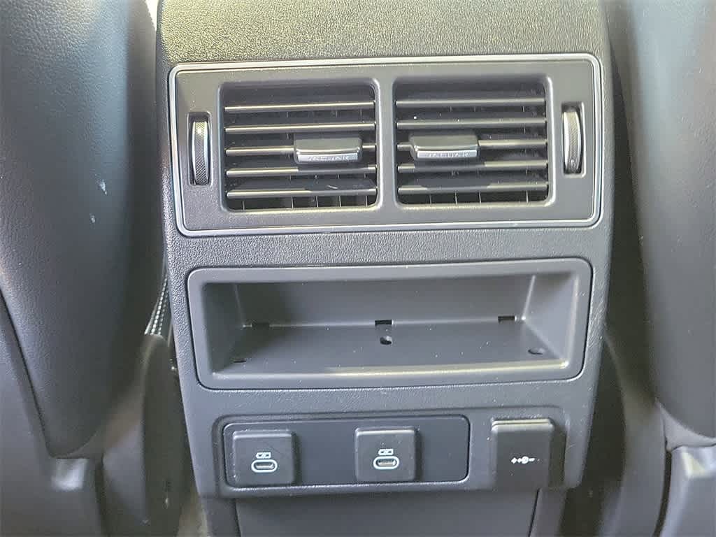 Thumbnail: 2025 Jaguar F-Pace - 16