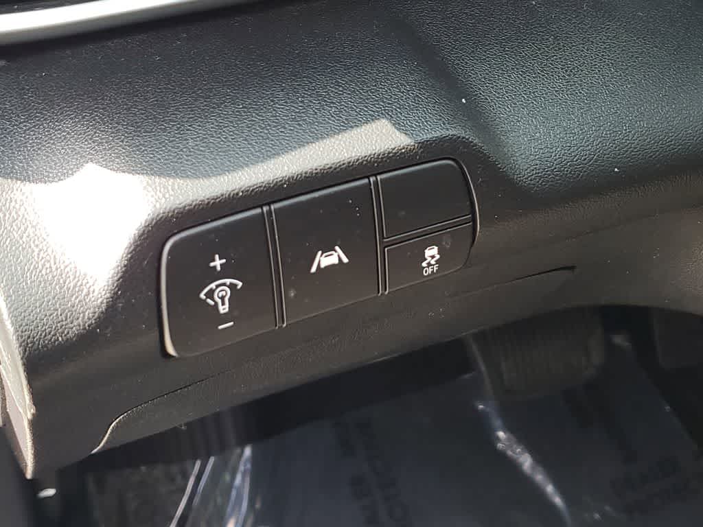 Thumbnail: 2023 Hyundai Elantra - 19