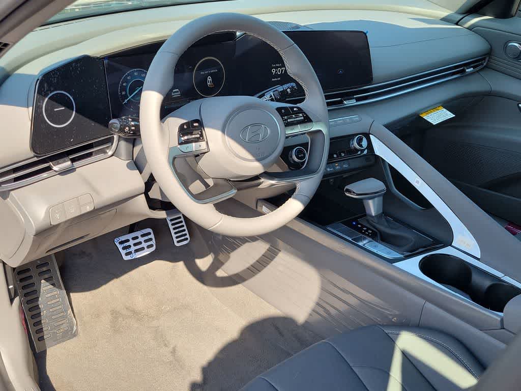 Thumbnail: 2025 Hyundai Elantra - 16