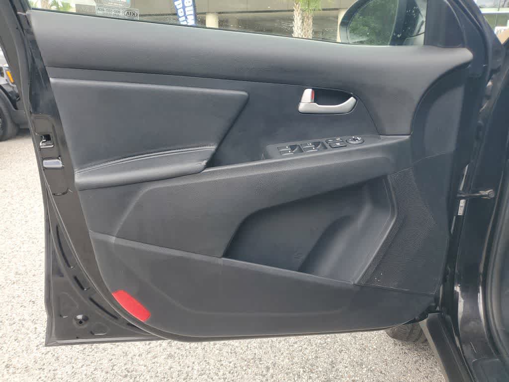 Thumbnail: 2015 Kia Sportage - 15