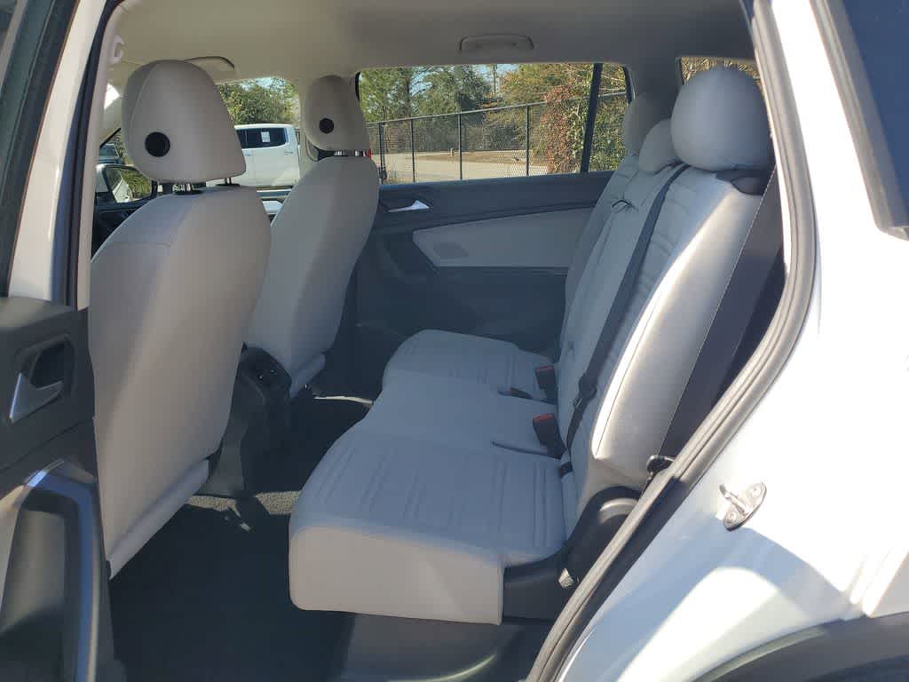 Thumbnail: 2023 Volkswagen Tiguan - 9