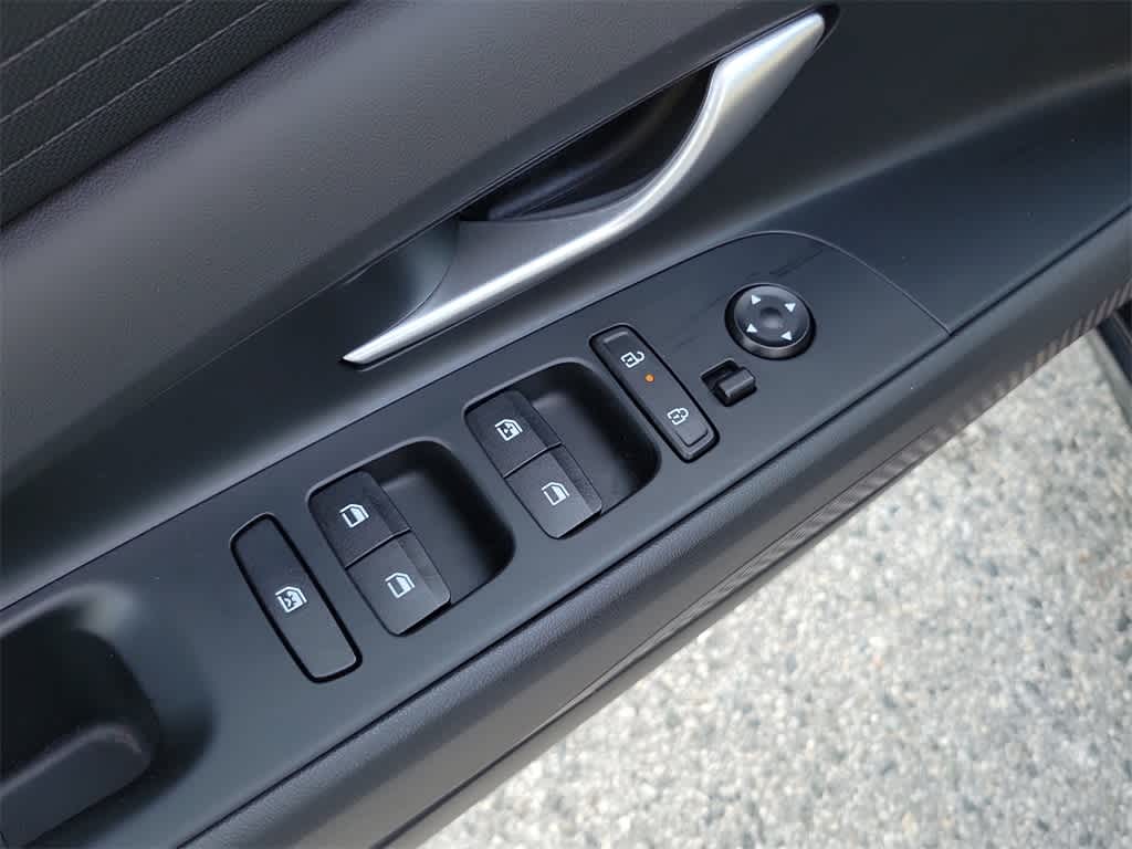 Thumbnail: 2024 Hyundai Elantra - 18