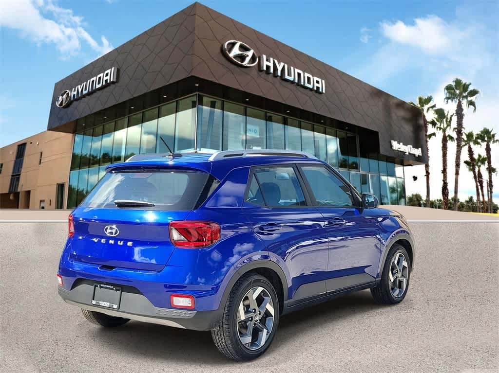 Thumbnail: 2023 Hyundai Venue - 5