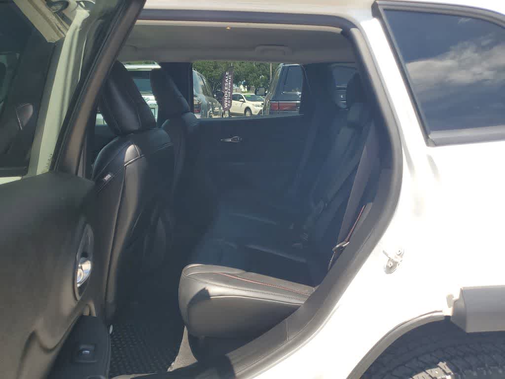 Thumbnail: 2020 Jeep Cherokee - 10