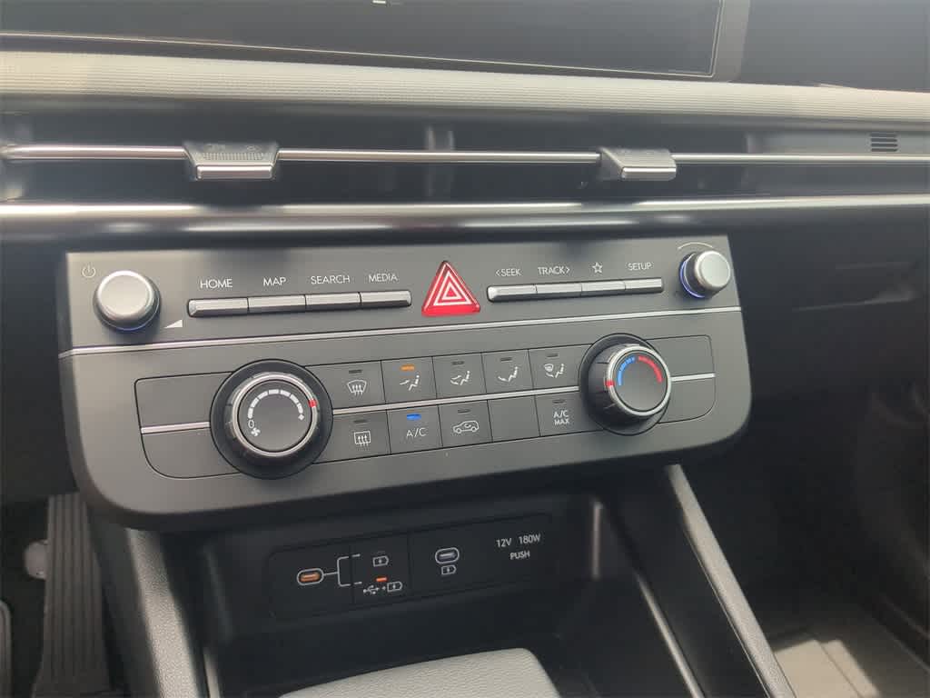 2025 Hyundai Tucson SE 23