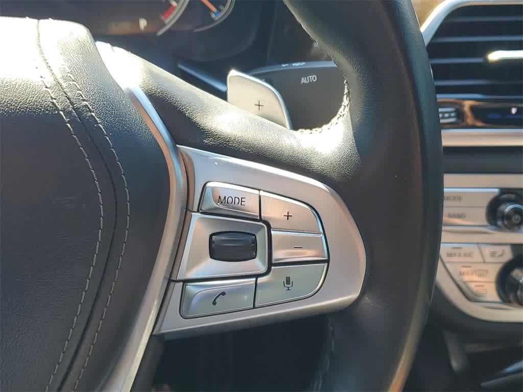 Thumbnail: 2019 BMW 7 Series - 25