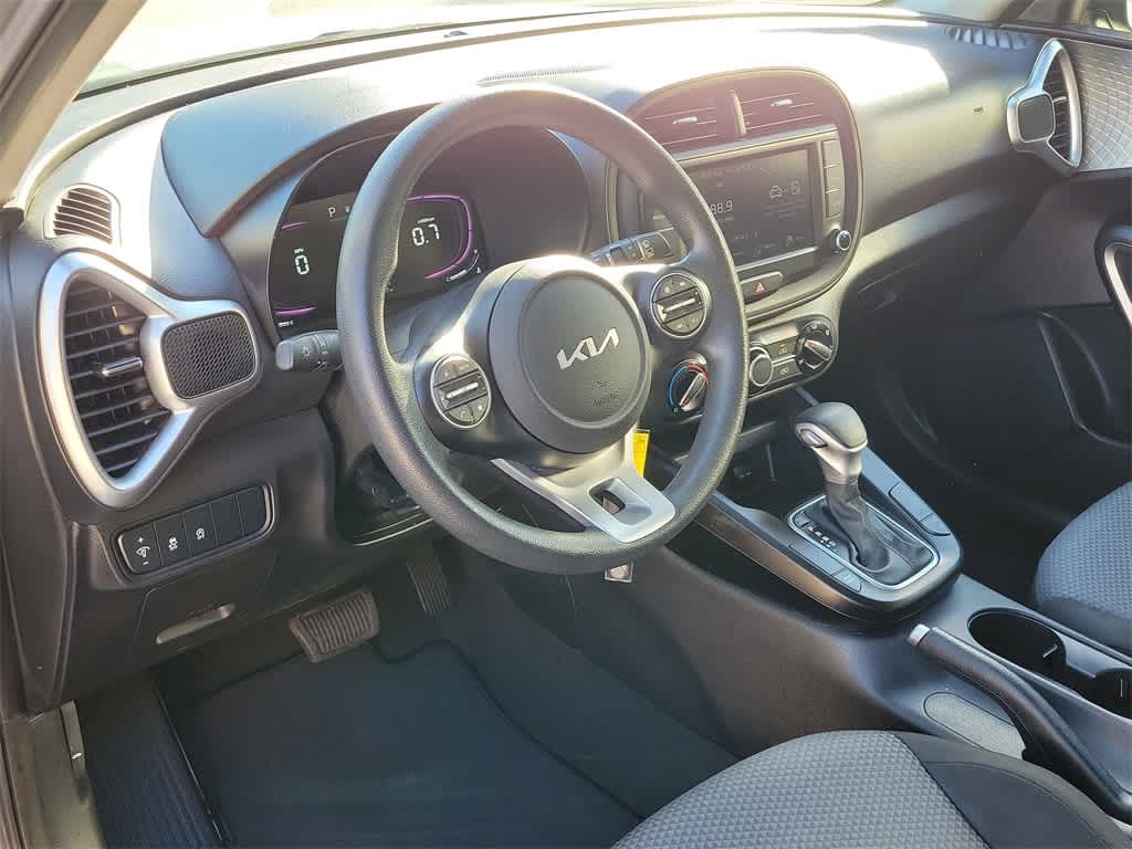 2023 Kia Soul LX 15