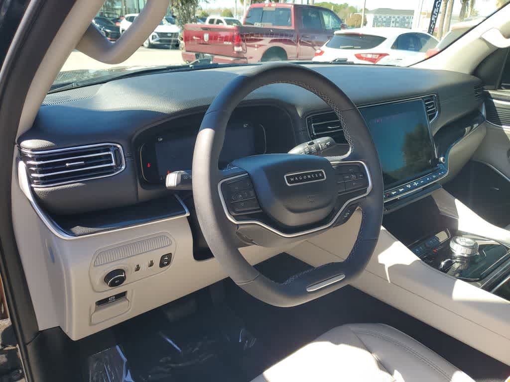 Thumbnail: 2022 Jeep Wagoneer - 23