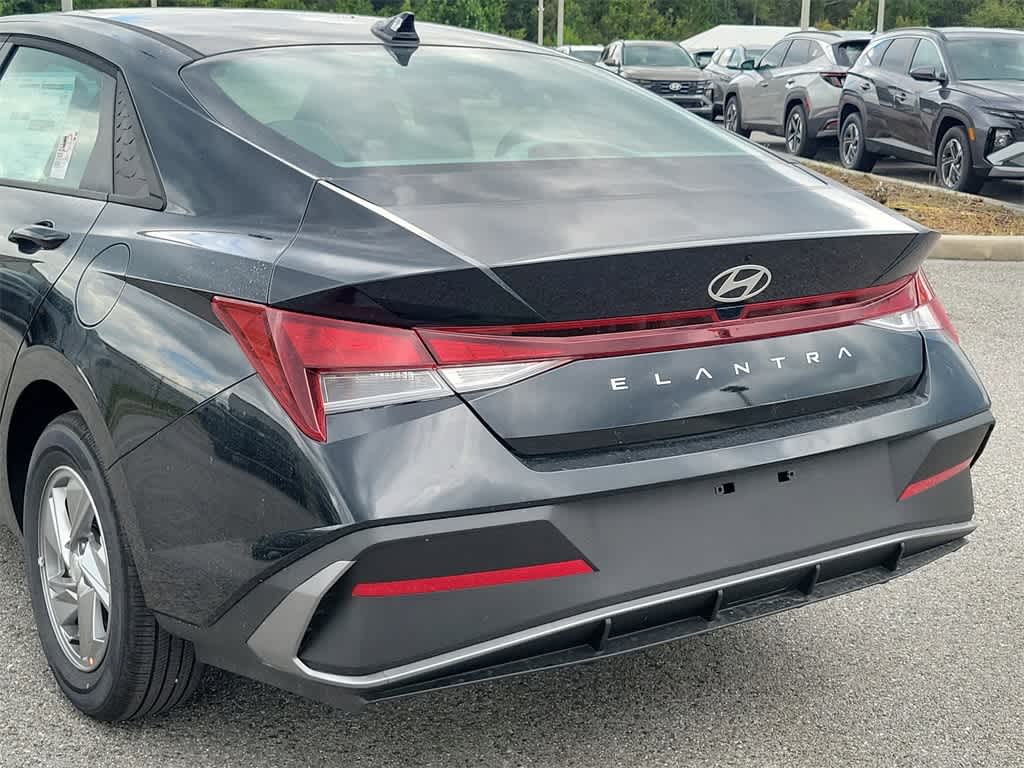 Thumbnail: 2025 Hyundai Elantra - 6