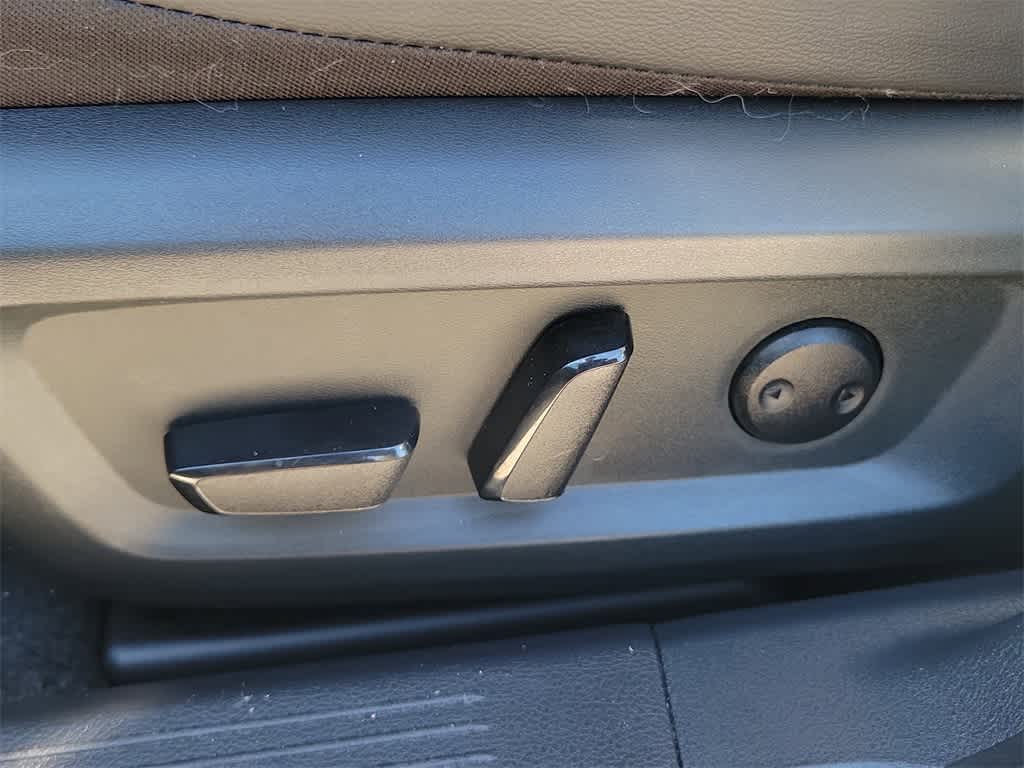 Thumbnail: 2023 Nissan Rogue - 21