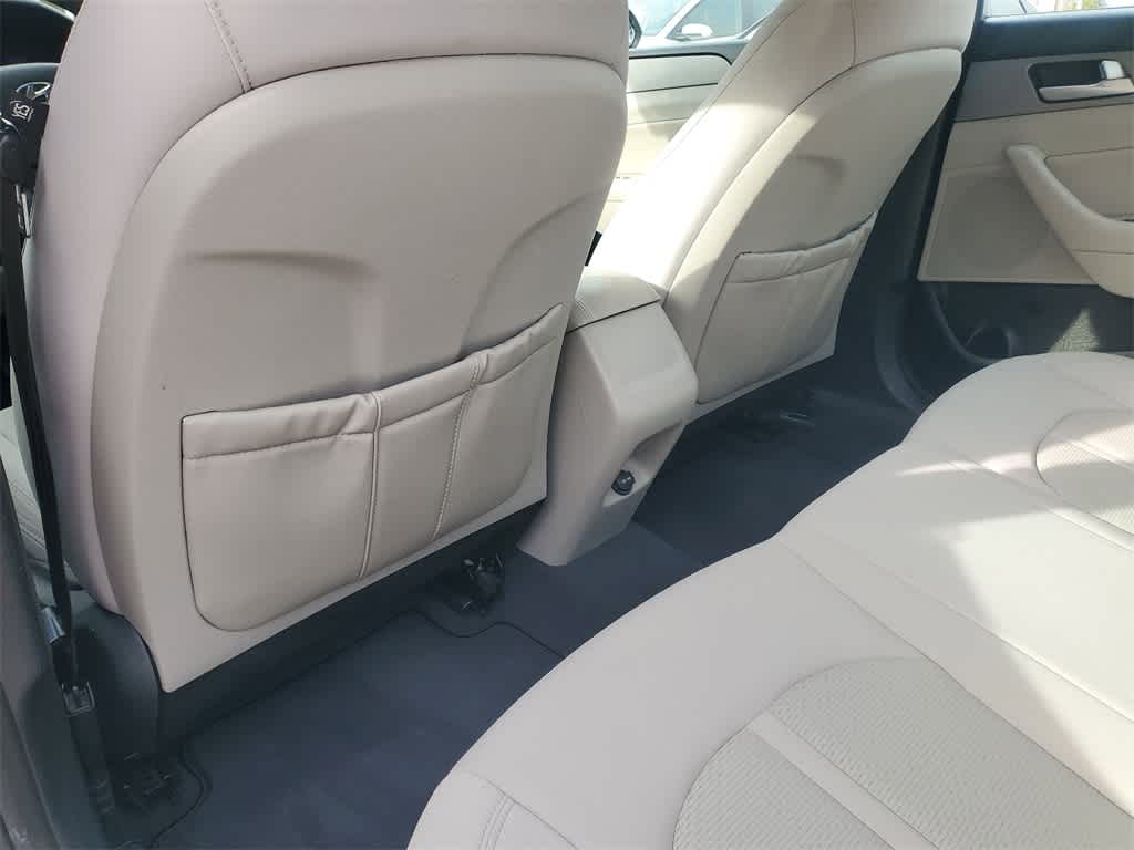 Thumbnail: 2015 Hyundai Sonata - 12