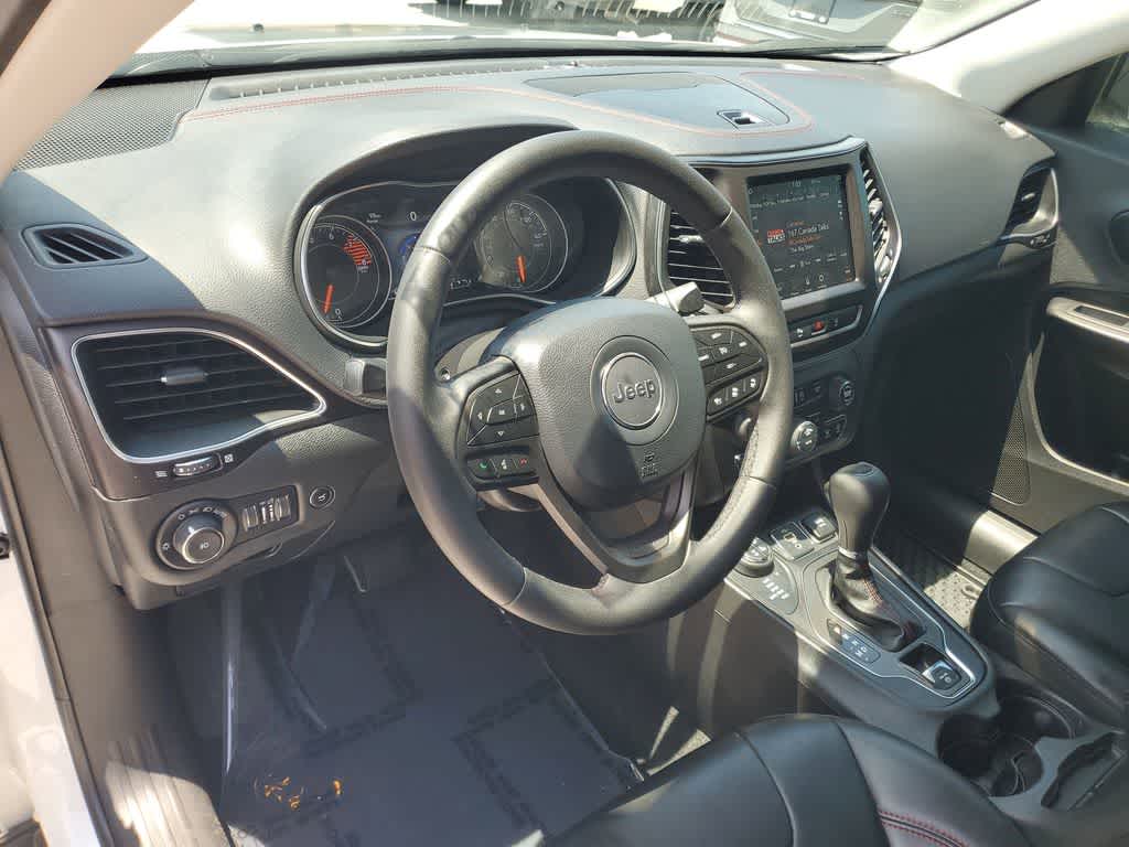 Thumbnail: 2020 Jeep Cherokee - 23