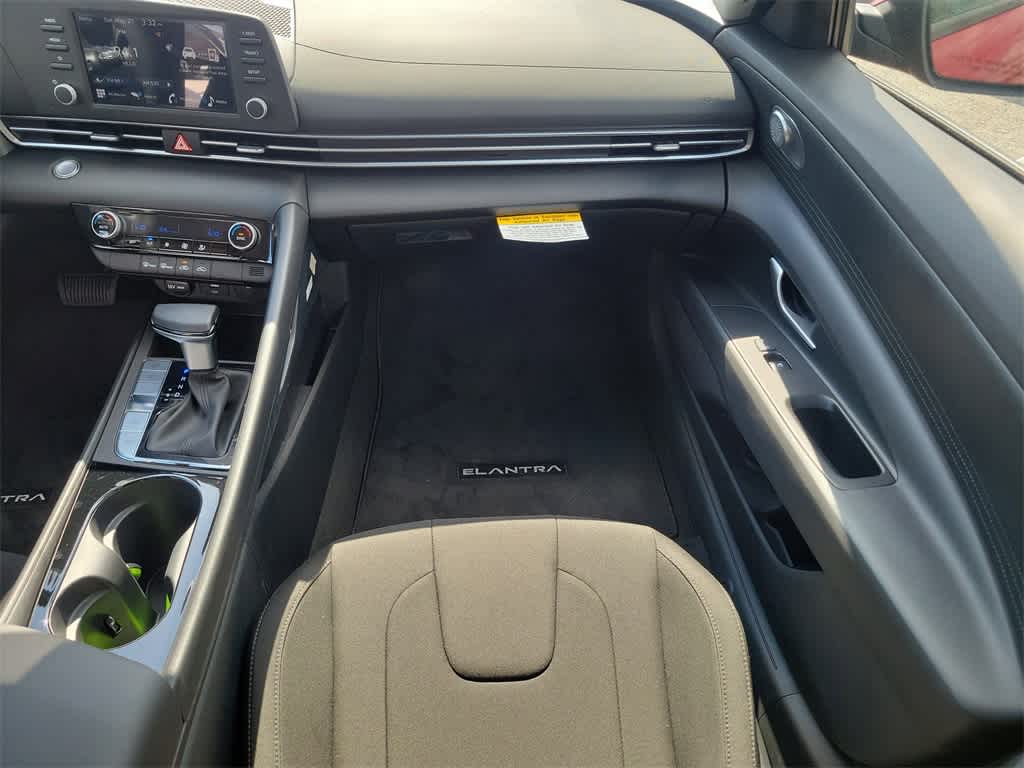 Thumbnail: 2025 Hyundai Elantra - 14