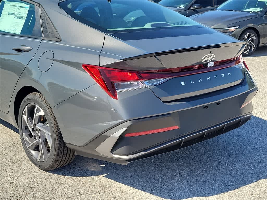 Thumbnail: 2025 Hyundai Elantra - 6