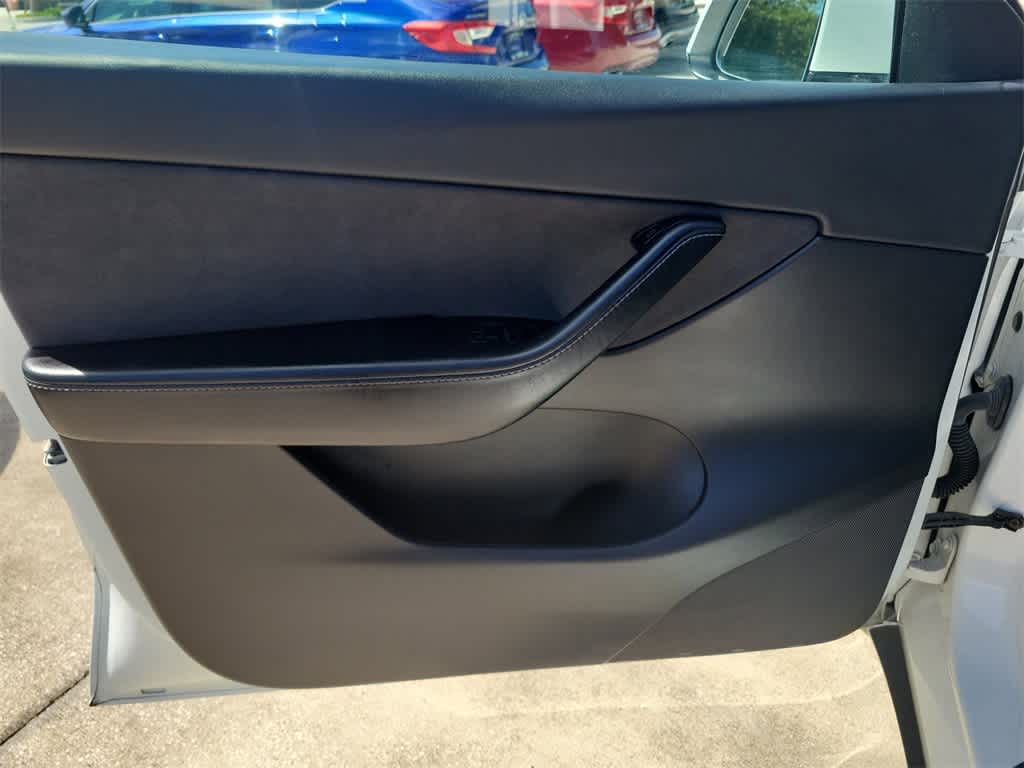 Thumbnail: 2021 Tesla Model Y - 17