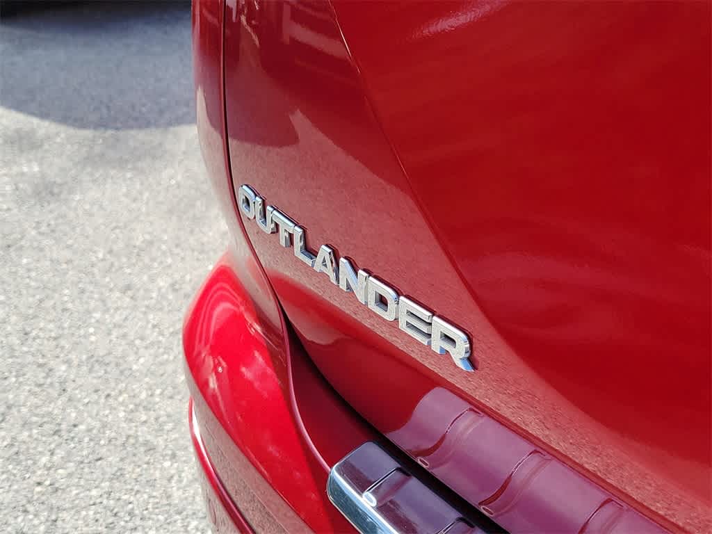 Thumbnail: 2024 Mitsubishi Outlander - 7