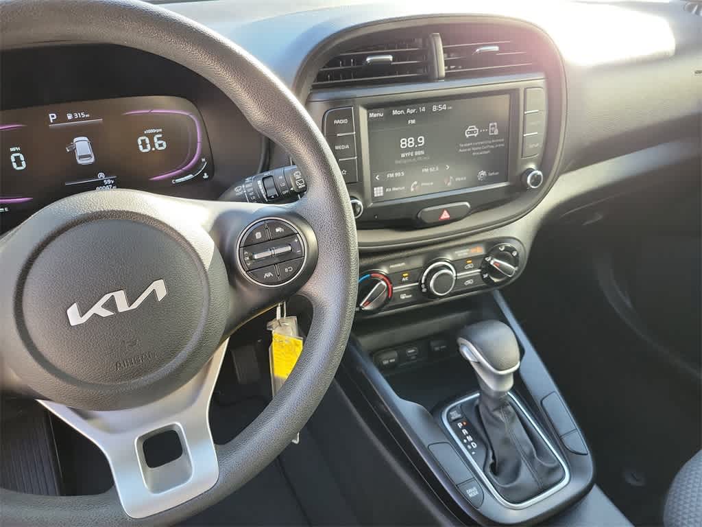 2023 Kia Soul LX 30