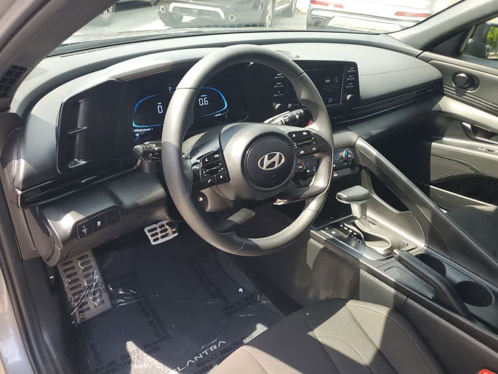 Thumbnail: 2025 Hyundai Elantra - 22