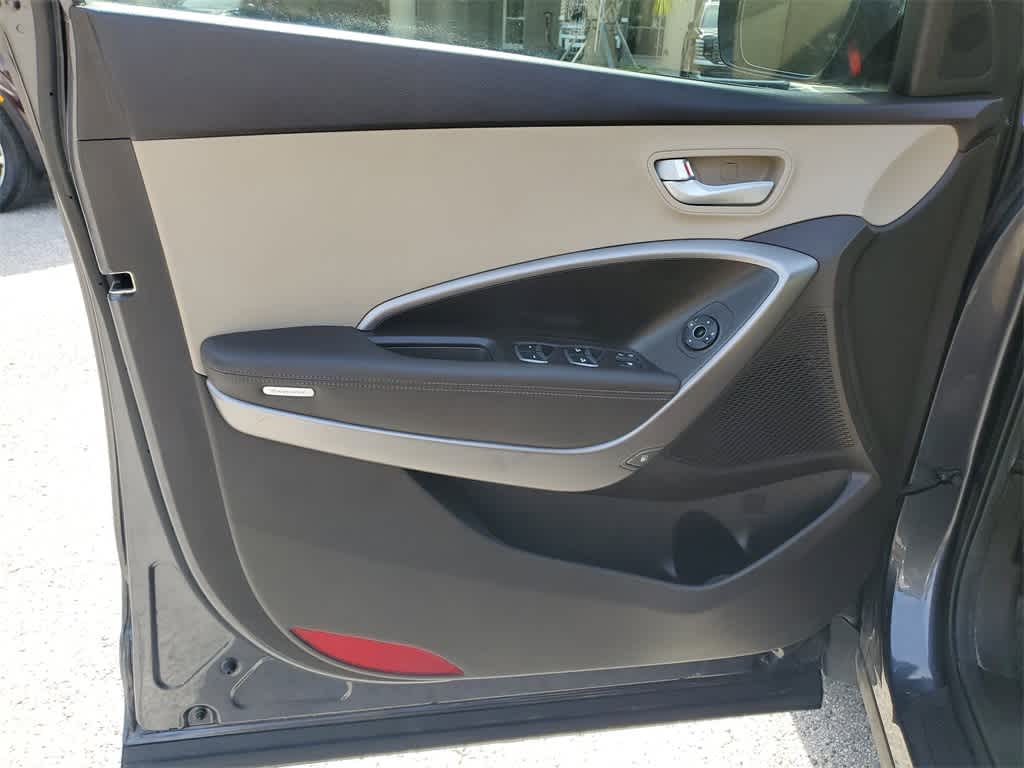 Thumbnail: 2015 Hyundai Santa Fe - 18