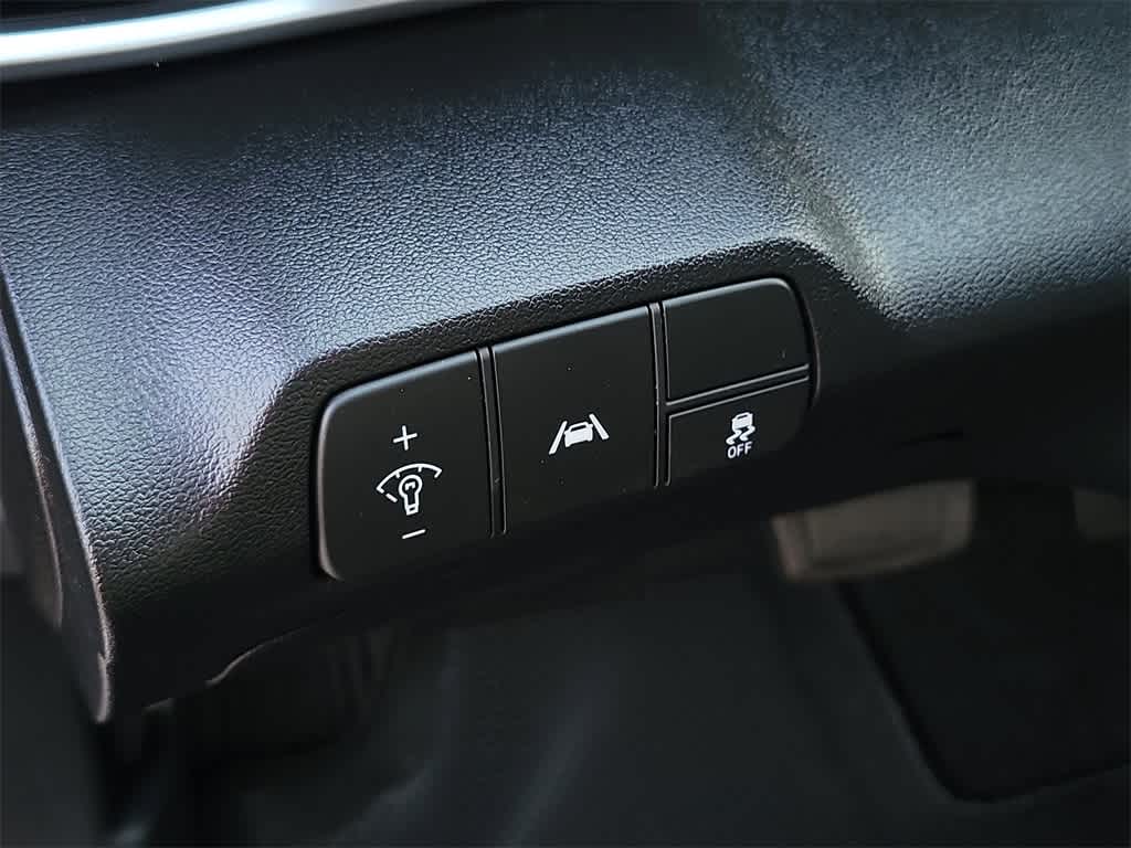 Thumbnail: 2023 Hyundai Elantra - 20