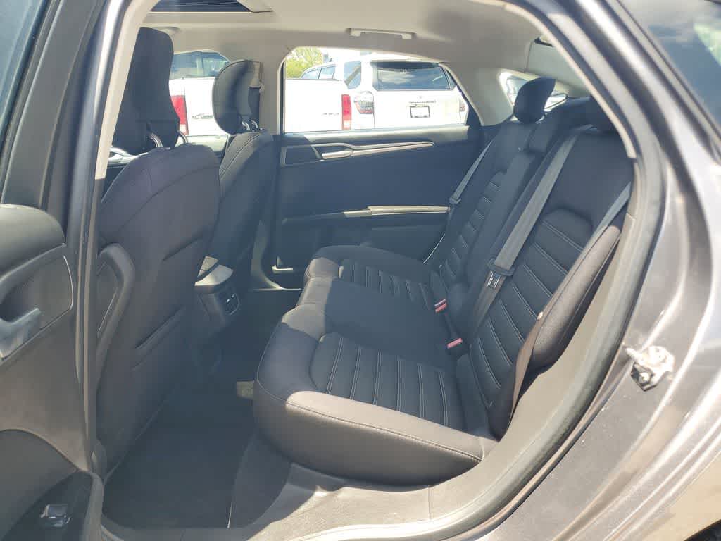 Thumbnail: 2013 Ford Fusion - 10