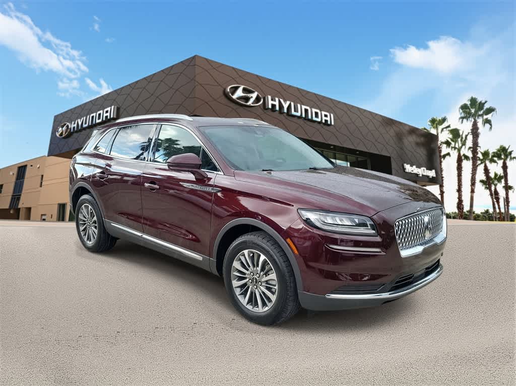 Thumbnail: 2023 Lincoln Nautilus - 4