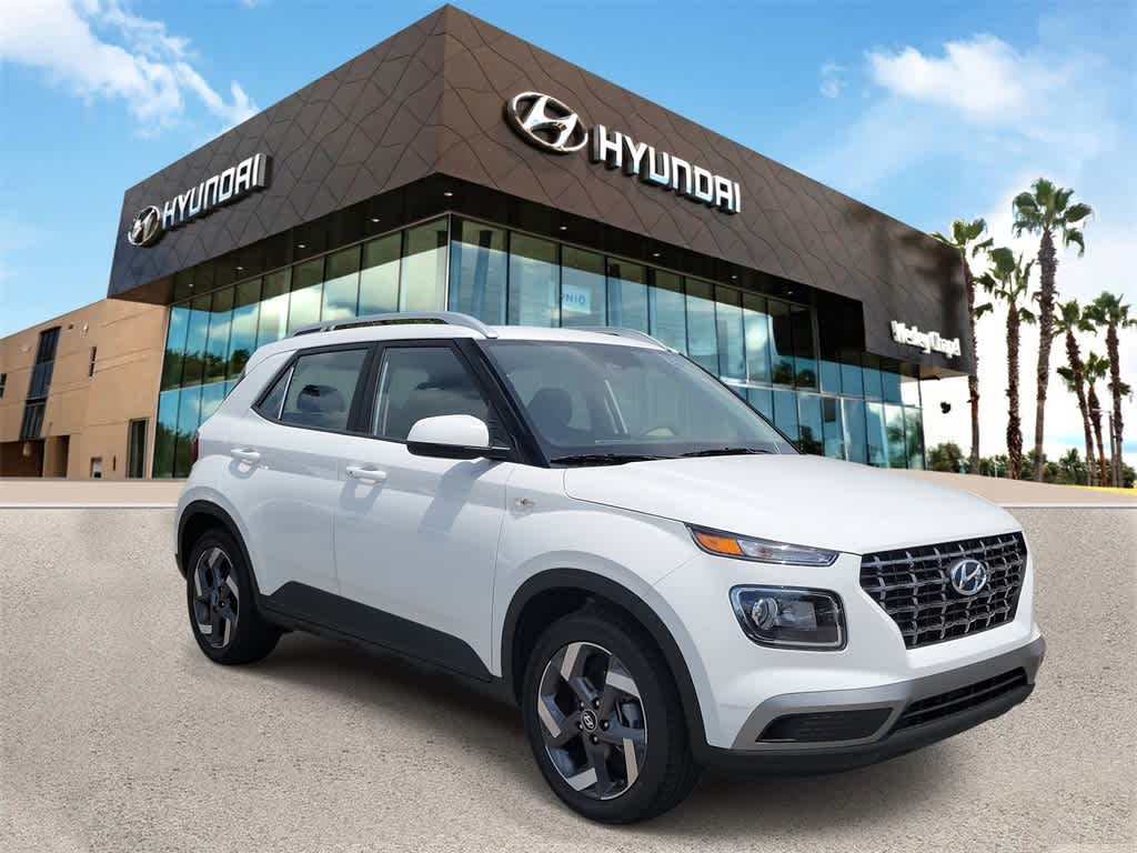 Thumbnail: 2025 Hyundai Venue - 4