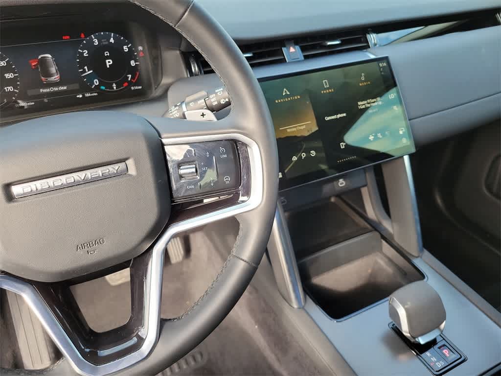 Thumbnail: 2024 Land Rover Discovery Sport - 32