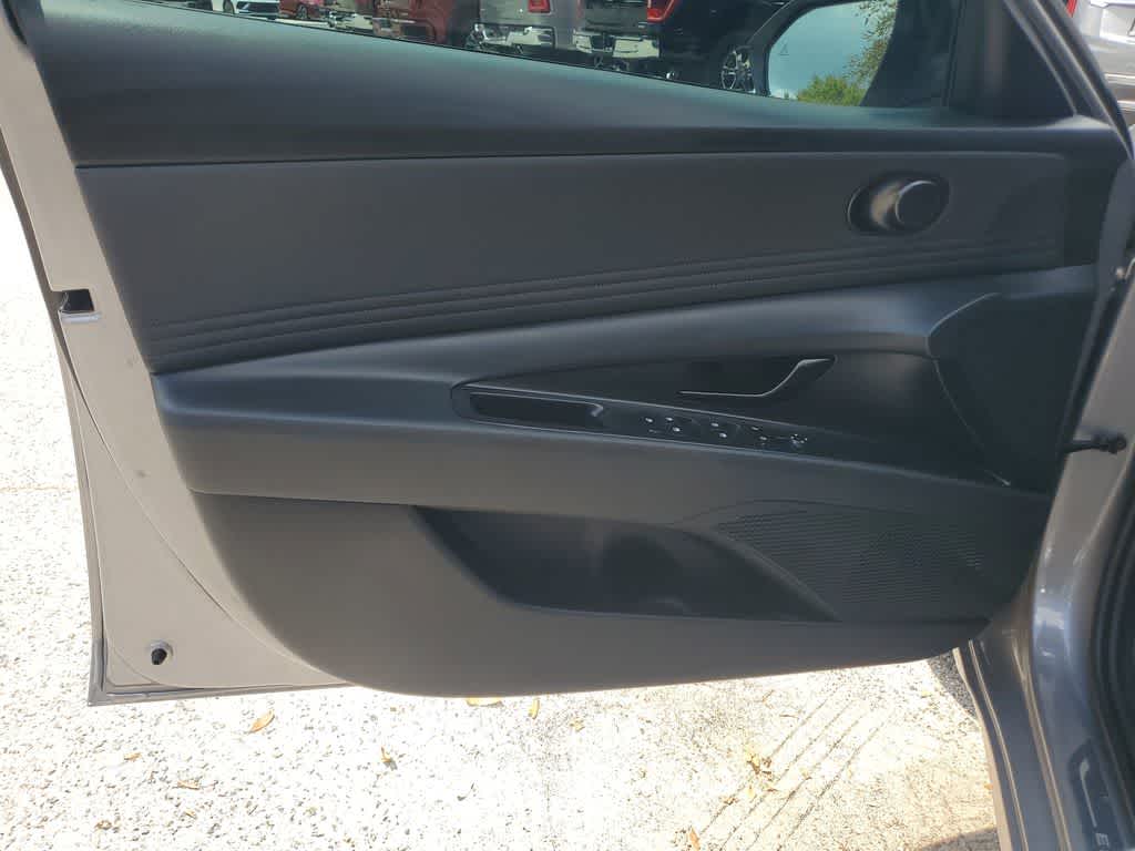 Thumbnail: 2025 Hyundai Elantra - 16