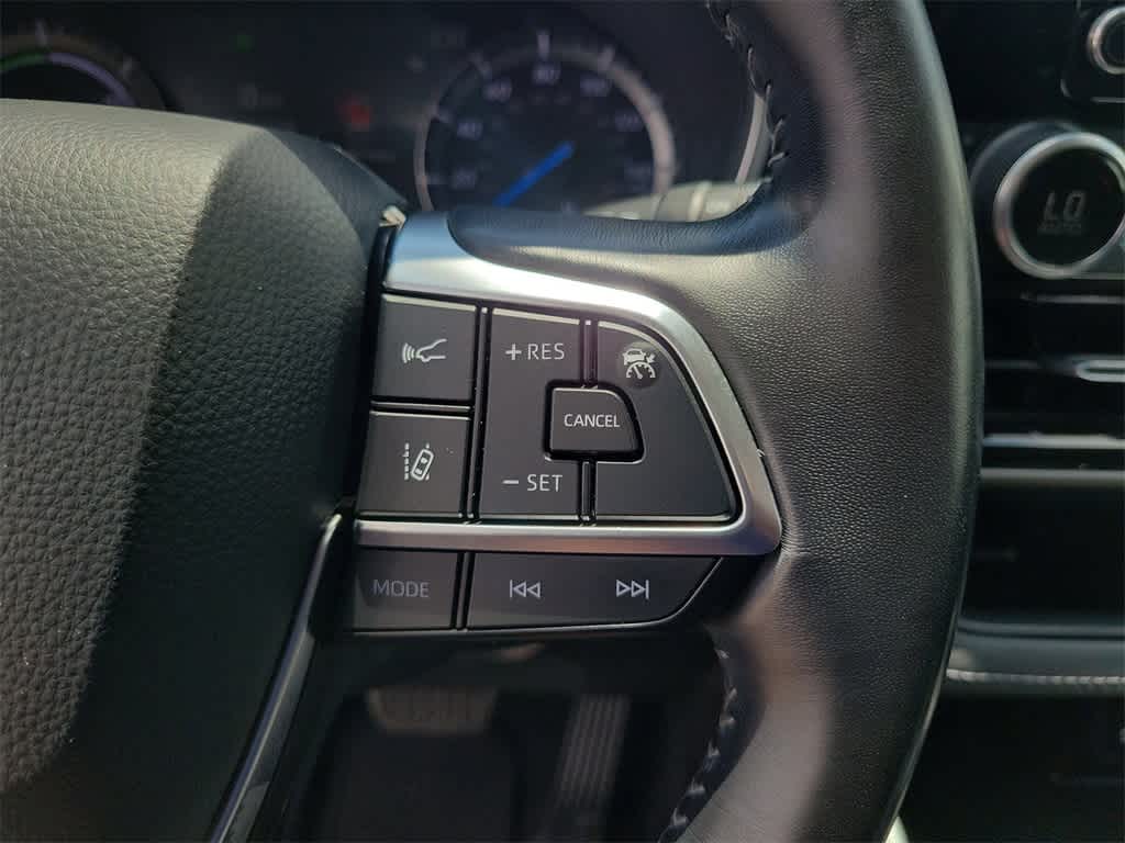 Thumbnail: 2020 Toyota Highlander - 25