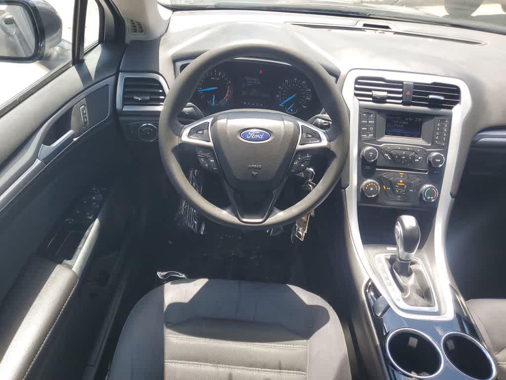 Thumbnail: 2013 Ford Fusion - 15